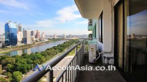 For RentCondoNana, North Nana,Sukhumvit13, Soi Nana : Big Balcony | 3 Bedrooms Condominium for Rent in Sukhumvit, Bangkok near BTS Nana at Lake Green (24090)