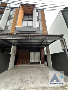 ให้เช่าทาวน์เฮ้าส์/ทาวน์โฮมพัฒนาการ ศรีนครินทร์ : 3 Bedrooms Townhouse for Rent in Pattanakarn, Bangkok near ARL Hua Mak at Shizen Phatthanakan (AA40250)