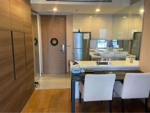 For RentCondoSathorn, Narathiwat : Condo For Rent : The Address Sathorn , one bedroom 46.67 sqm. Best view Facing East.