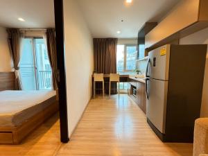 For RentCondoSathorn, Narathiwat : Vacant room for rent Rhythm Sathorn Condominium, good location, near office, Sathorn, Silom and Saphan Taksin BTS