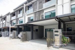 For RentTownhouseKaset Nawamin,Ladplakao : Townhouse for rent, The Landmark Ekkamai-Ramintra, 3 bedrooms, 2 bathrooms, 3 floors, parking for 1 car, rental price 70,000 / month #Pets allowed #Foreigners welcome