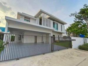 For RentHouseSamut Prakan,Samrong : Luxury House new house MANTANA  Bangna KM 15 Ready to move in