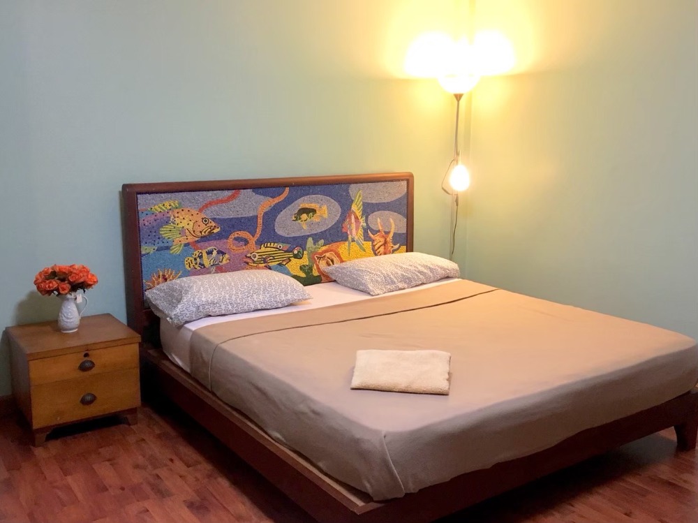 For RentTownhouseRatchathewi,Phayathai : Townhouse AirBnB Phaya Thai for rent