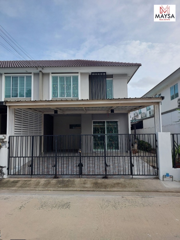 For RentHouseBangna, Bearing, Lasalle : 🏡 House for rent, Pruksa Ville 66, rent 14,500 baht, near Mega Bangna, only 5 km. The house has been newly painted, air conditioning in every room, vacant and ready to move in ✅✅