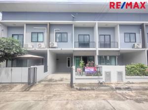 For SaleTownhousePathum Thani,Rangsit, Thammasat : Townhouse for sale, Ariya The Colors Mix, Rangsit-Wongwaen, Lam Luk Ka, Khlong 5, Pathum Thani, Kanchanaphisek-Bang Pa-in Expressway, only 10 minutes.