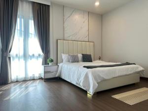 For RentHouseBangna, Bearing, Lasalle : House for rent The City Bangna: The City Bangna (ST-02)