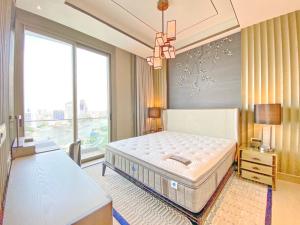 For RentCondoWongwianyai, Charoennakor : 8191(TE)♚♕ For RENT, SELL For rent, sale 2 bedrooms | next to BTS Charoen Nakhon | The Residences at Mandarin Oriental, Bangkok♘Area: 128.05 sq.m.♖Rent: 200,000฿♖Sale: 85,000,000฿☏O86-4540477,065-9423251♙LineID:@newnormal