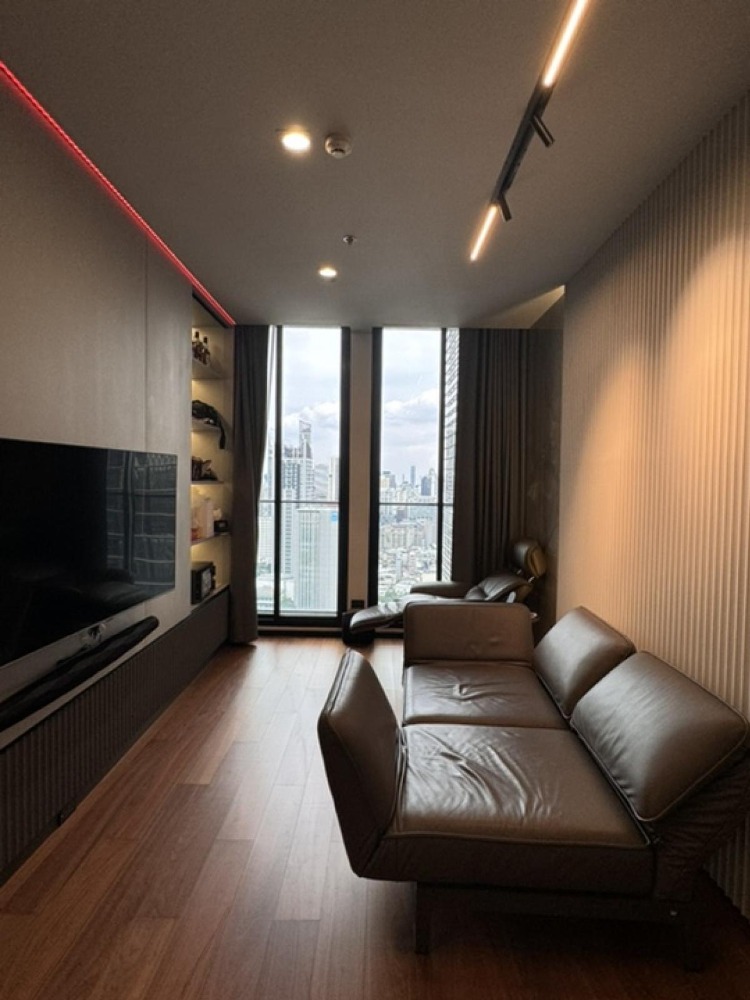 For RentCondoWitthayu, Chidlom, Langsuan, Ploenchit : Condo noble Ploenchit 0 km from bts ✅Beautifully decorated, high floor, ready to move in, 1 bedroom, 1 bathroomCondo for rent 0 km from bts Ploenchit Fully furnished, high floor, 1 bedroom, 1 bath room