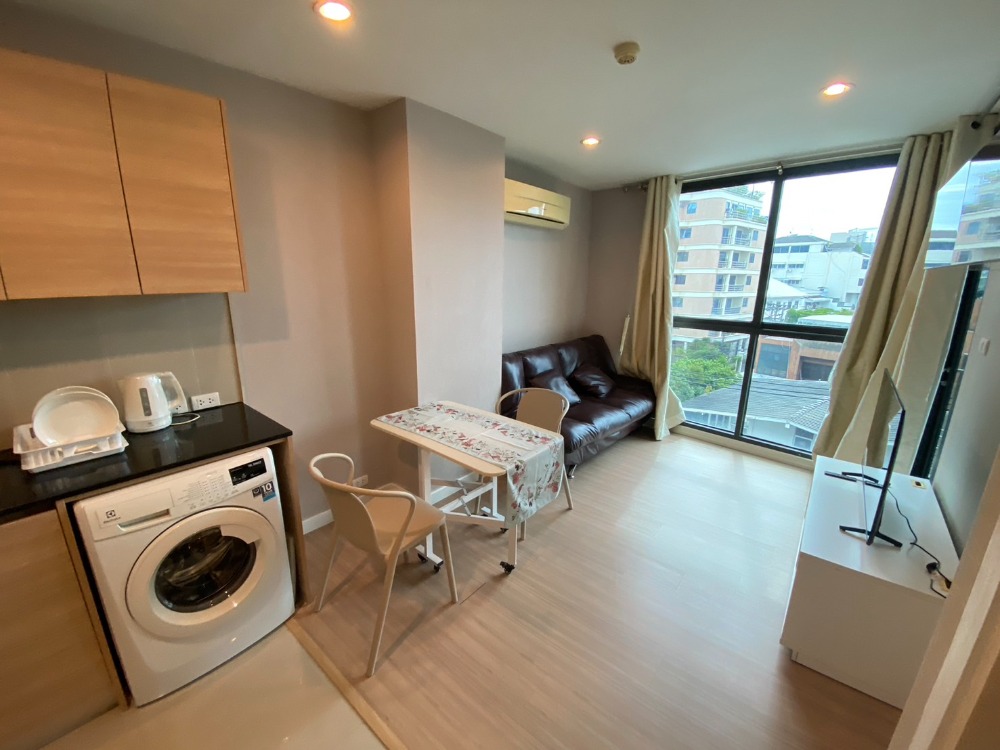 For RentCondoSukhumvit, Asoke, Thonglor : For rent! Condo D 25 ThongLor near BTS Thonglor 10mins 1 bedroom 1 bathroom 37 sq m. 17,000 per month