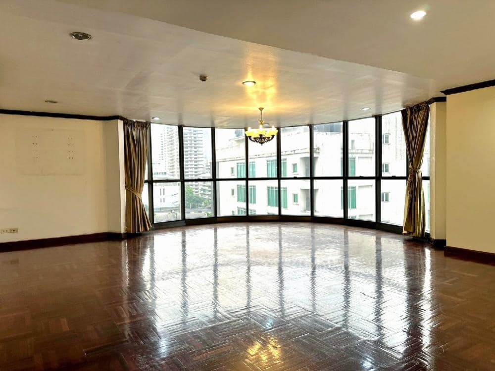 For SaleCondoKhlongtoei, Kluaynamthai : 👇🔥Rare Price! City Lake Tower 3bedroom 280 sqm. located in Sukhumwit. near BTS Asoke. Cost-effective for living and investing