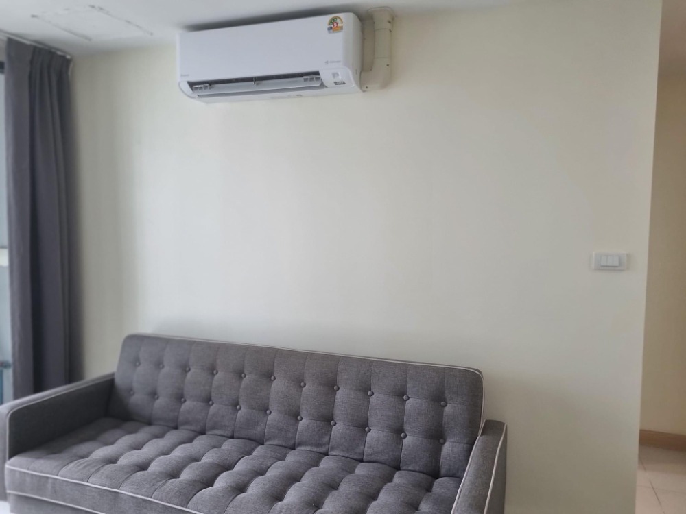 For SaleCondoOnnut, Udomsuk : Urgent sale: The President S81, 6th floor, size 39.5 sq m., last corner room, facing Sukhumvit Road, newly painted and air-conditioner changed, fully furnished, very good price, 3,600,000 baht.