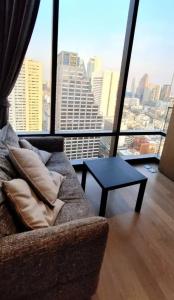 For RentCondoSilom, Saladaeng, Bangrak : Condo for rent: Ashton Silom, near BTS Chong Nonsi, beautiful room, best price, fully furnished, ready to move in