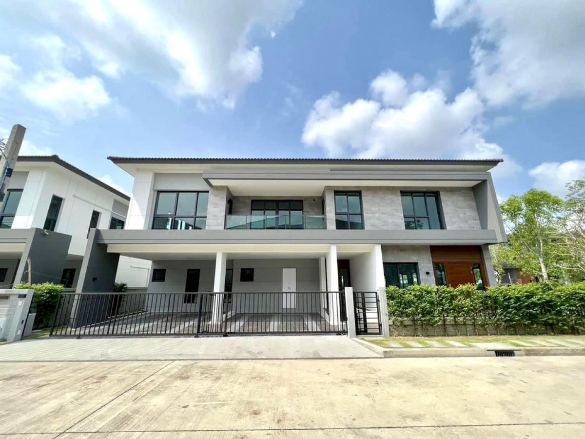 For RentHouseBangna, Bearing, Lasalle : 🌟For rental Detached House The City Bangna. Detached House 2 storeys 5 bedrooms / 6 bathrooms. Fully furnished and decorated. Ready to move in. Nearby Mega Bangna.🔑Rental Fee 260,000 THB /Month