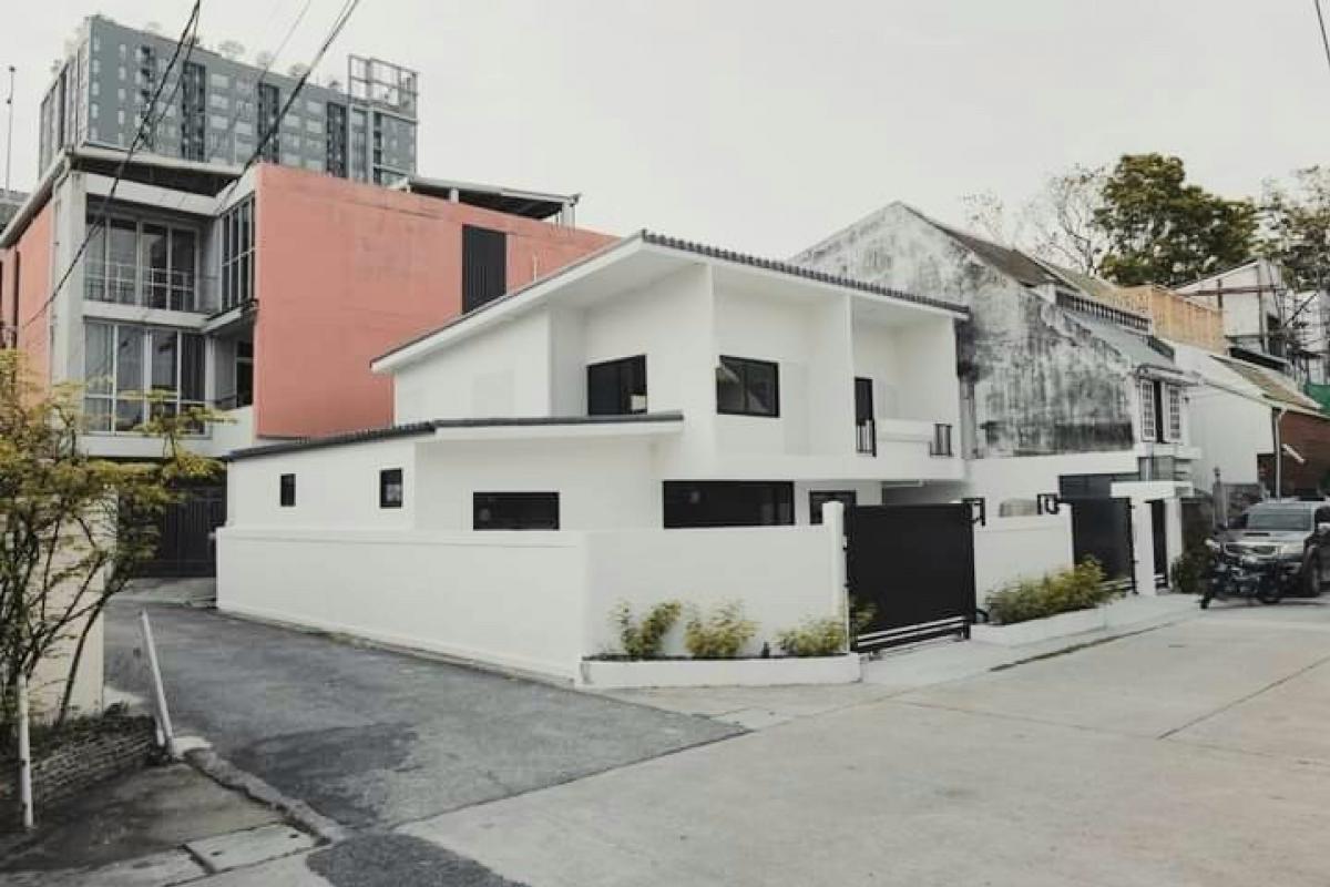 For SaleHousePattanakan, Srinakarin : For sale #Single house, Soi Phatthanakan 12# near EmQuartier #Phatthanakan area