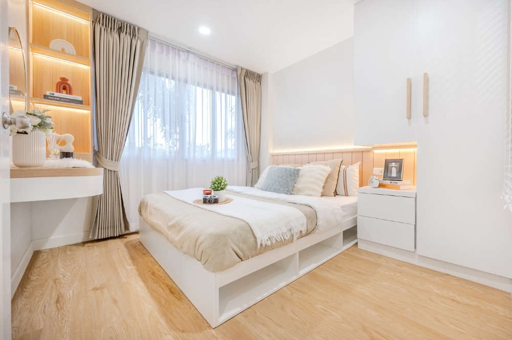 For SaleCondoRamkhamhaeng, Hua Mak : 🌈🌤️LP-251 Condo for sale (Lumpini Condo Town Bodindecha Ramkhamhaeng #Buy more worthwhile than renting, easy installments starting at only 6,xxx baht.* | Ramkhamhaeng 43/1 location | Near 𝐁𝐓𝐒 Yellow Line | Contact us quickly, there is only one room!!✅Pric