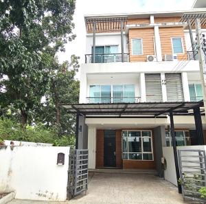 For RentTownhouseChaengwatana, Muangthong : For rent, 3-storey townhouse, The Sereno Village by Bonanza, corner house, potential location, area 30 sq.w., 3 bedrooms, 3 bathrooms, beautifully decorated, with air conditioner, extended roof of garage and back of house, ready, next to government center