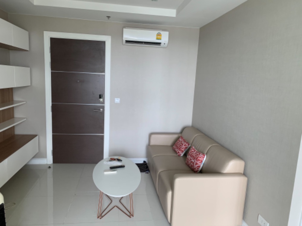 For RentCondoSamut Prakan,Samrong : For rent, Metropolis Samrong Interchain, fully furnished, ready to move in, high floor, open view, room goes fast, hurry up.