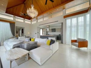 For RentHousePhuket : Exclusive luxury house for rent with high privacy at Botanica Bangtao beach