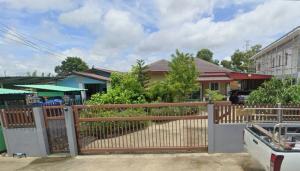 For SaleHouseChachoengsao : House for sale with land in Chachoengsao city with swimming pool Good atmosphere, Ready to move in