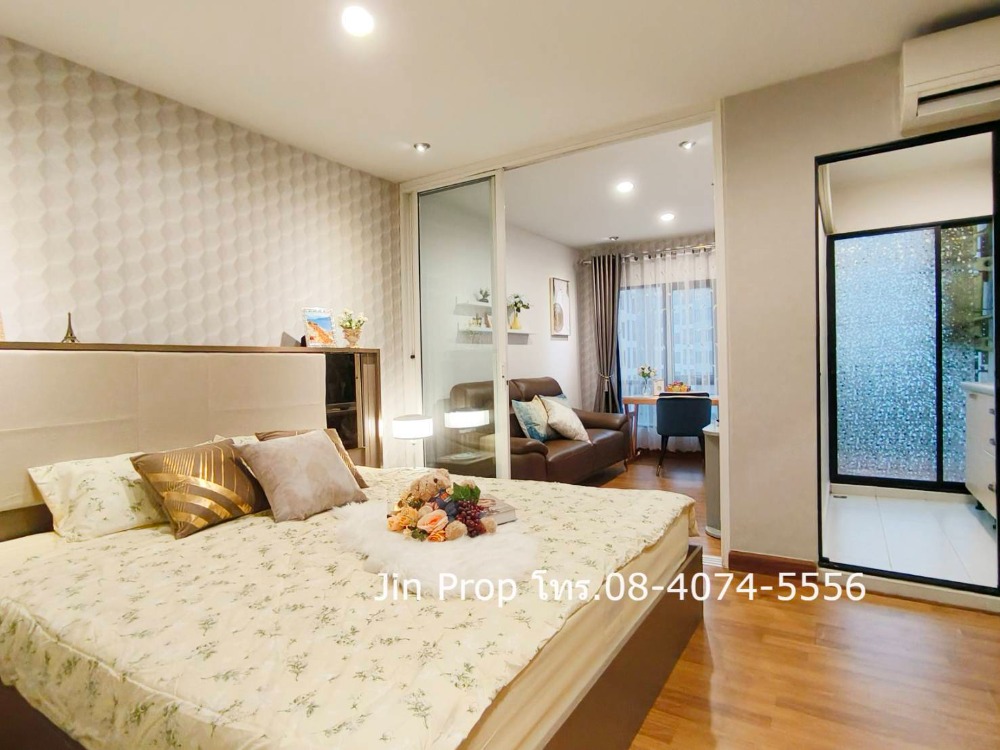 For RentCondoVipawadee, Don Mueang, Lak Si : Owner for rent, ready to move in, Regent Home 18 Condo, Chaeng Watthana-Lak Si (Regent Home 18), next to BTS Wat Phra Sri Station, 250 m., opposite Rajabhat Phranakhon University