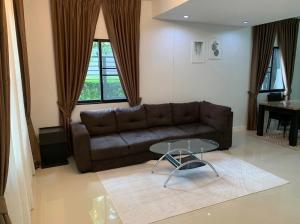 For RentTownhousePattanakan, Srinakarin : K-5910 Urgent for rent! The Connect Suan Luang On Nut, corner house, ready to move in