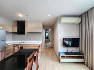 For RentCondoSapankwai,Jatujak : Rhythm Phahol-Ari Near BTS Ari 2 bed corner room, Chatuchak Park view.