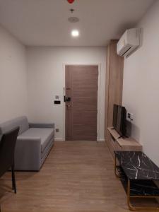 For RentCondoOnnut, Udomsuk : For rent: Condo Modith Sukhumvit 50