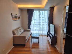 For RentCondoWitthayu, Chidlom, Langsuan, Ploenchit : Condo Focus Ploenchit for rent 23,000 baht per month (1 year contract)