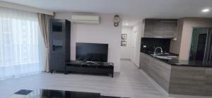 For RentCondoRama9, Petchburi, RCA : RENT !! Condo Belle Grand, MRT Rama 9, 2 Beds/1 Bath, Tower D2, Floor 18, 78 sq.m., Rent 39,000.-