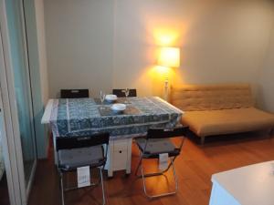 For RentCondoWongwianyai, Charoennakor : P-114000: Condo Hive Taksin Khlongsan for rent, ready to move in, cheap price