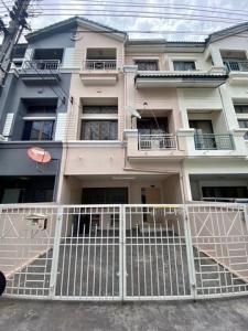 For RentTownhouseRatchadapisek, Huaikwang, Suttisan : HR1807 Townhouse for rent, 3 floors, Baan Klang Muang project, Ratchada, Huai Khwang, ready to move in, suitable for living