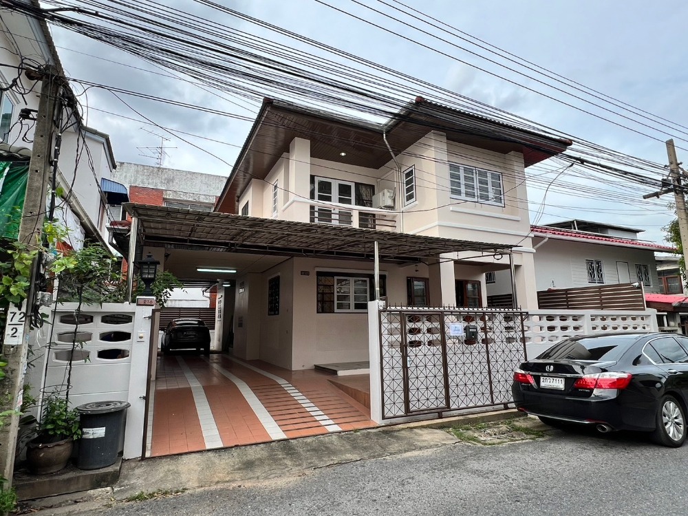 For RentHouseChokchai 4, Ladprao 71, Ladprao 48, : 4bedroom of house at soi Lat Phrao 80 with fully furnished and can be used as an office, have room in 1st floor.