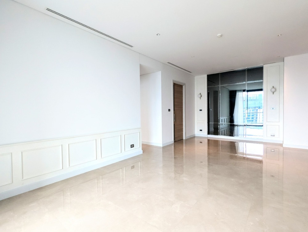 For SaleCondoWitthayu, Chidlom, Langsuan, Ploenchit : For Sale: Newly Renovated! - SINDHORN RESIDENCE / 3 BR 3 Bath / 148 sq.m.