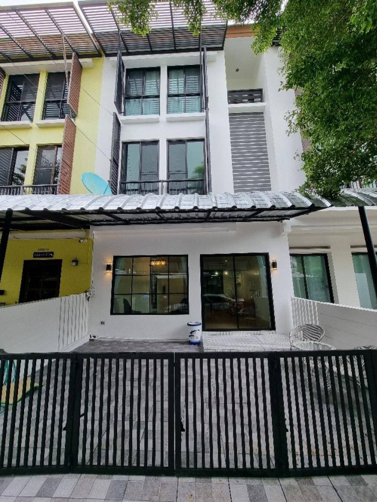 For RentTownhouseOnnut, Udomsuk : Townhouse for rent, Ariya Mandarina Sukhumvit 77, near BTS Srinakarin, only 3 minutes.