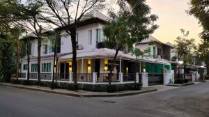 ให้เช่าบ้านบางนา แบริ่ง ลาซาล : For Rent ให้เช่า Single House corner unit Blue Lagoon1 (ARH4-216)