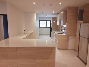 For RentCondoKhlongtoei, Kluaynamthai : Just Renovated 3 BD 265sqm for Rent near NIST - ready to move in now!