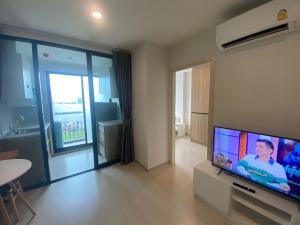 For RentCondoChaengwatana, Muangthong : For rent Nue Noble Chaengwattana 👉21st floor, spacious room 31 sq m. 👉Fully furnished, ready to move in 👉Near the BTS and government center