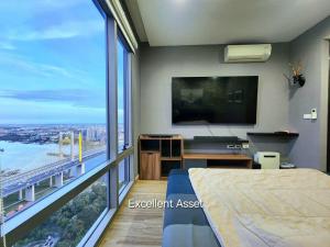 For SaleCondoRama3 (Riverside),Satupadit : Luxury condo, private elevator to take customers to the front of the room, near Kings College International School Bangkok, river view, 48th floor, beautiful room, ready to move in, 2 bedrooms, 2 bathrooms, size 77 square meters