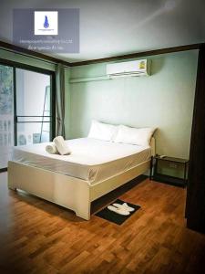 For RentCondoSukhumvit, Asoke, Thonglor : For rent at The Waterford Thonglor11 Negotiable at @rent90 (with @ too)