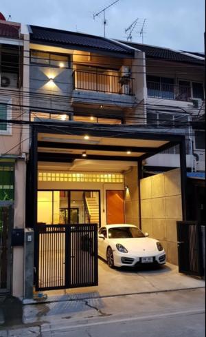 For RentTownhouseSukhumvit, Asoke, Thonglor : TownHome  “LOFT EKKAMAI28“