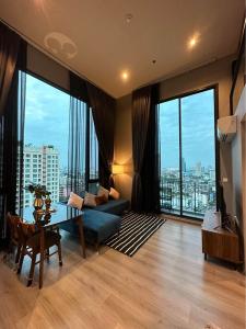 For RentCondoSapankwai,Jatujak : ✨💛FOR RENT>> The Reserv Phahol - Pradiphat>> Duplex room, 12A floor, large windows/doors, very beautiful view, near BTS Saphan Khwai #LV-MO511