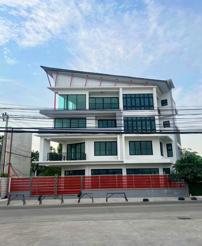 For RentHome OfficeNonthaburi, Bang Yai, Bangbuathong : Home office with elevator, very good location, next to the road. Home office for rent.