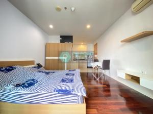 For SaleCondoRama9, Petchburi, RCA : Circle Condominium for Sell Studio