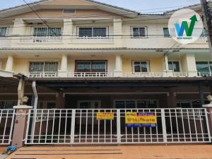 For SaleTownhouseRathburana, Suksawat : Townhouse for sale, 3 floors, Thonburi area, near King Mongkuts University of Technology Thonburi