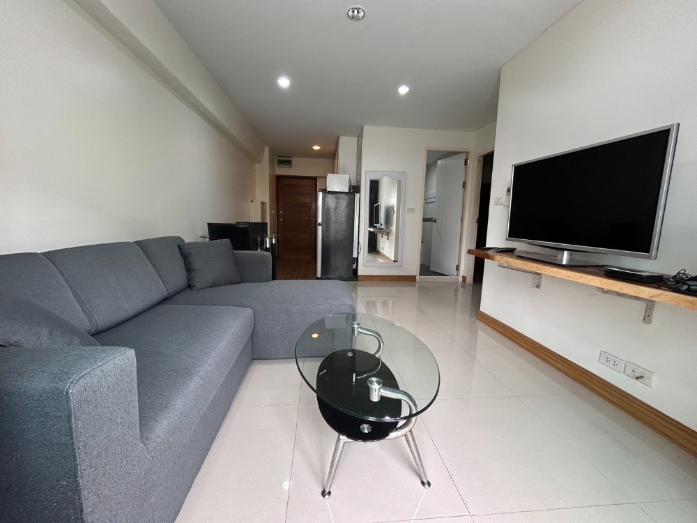 For RentCondoSukhumvit, Asoke, Thonglor : For rent Thonglor Tower, the interior of the room has been renovated, nice and bright.