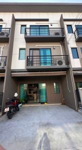 For RentTownhouseOnnut, Udomsuk : Townhouse for rent, 3 floors, Baan Klang Muang Village, Srinakarin - On Nut, beautiful, ready to move in, near Stamford International University. Interested, add Line @841qqlnr