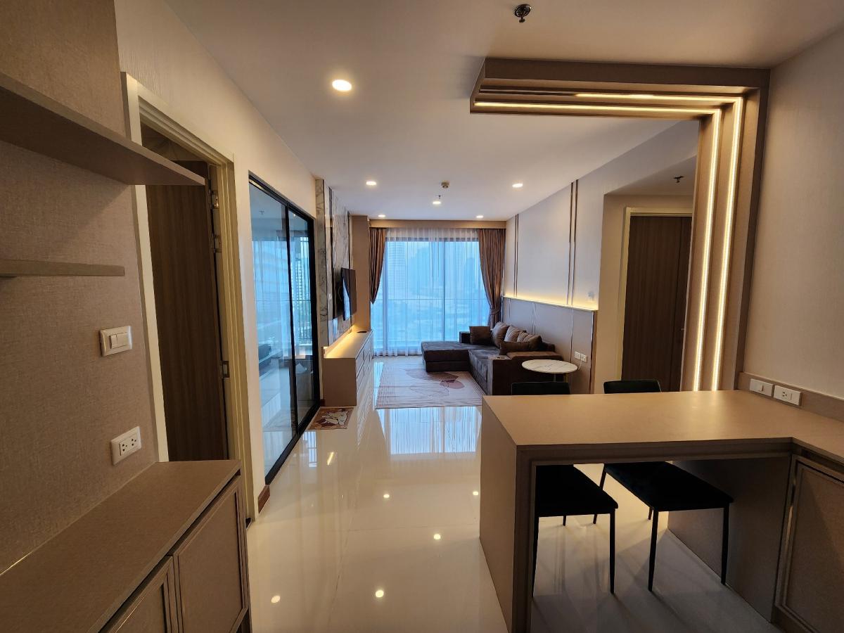 For RentCondoWongwianyai, Charoennakor : New room, large size 76.5 sq m., 2 bedrooms, fully furnished, next to the BTS, Icon Siam view