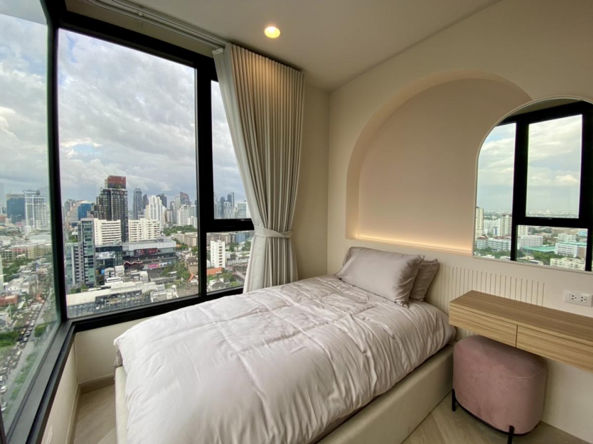 For RentCondoSukhumvit, Asoke, Thonglor : ❤️✨XT Ekkamai for rent, new, beautiful room, large size, corner room, 2 bedrooms, 2 bathrooms, 58 sq m, very beautifully decorated, built-in throughout the room, good location, convenient transportation, near Soi Thonglor, Sukhumvit, near many delicious r