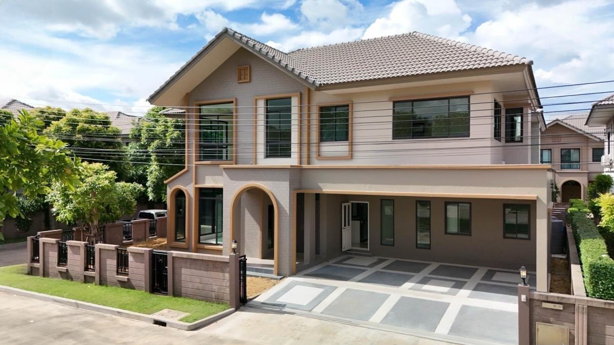 For SaleHousePathum Thani,Rangsit, Thammasat : 🔥Hot deal, renovated corner house💥1.5 million discount📍Laddarom Tiwanon☘️Nice to live in, beautiful and outstanding home design✨️