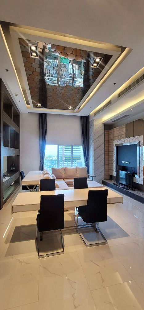 For RentCondoSukhumvit, Asoke, Thonglor : For rent/sale, luxury Penthouse Duplex, very beautiful room, with maid's room, ready to move in